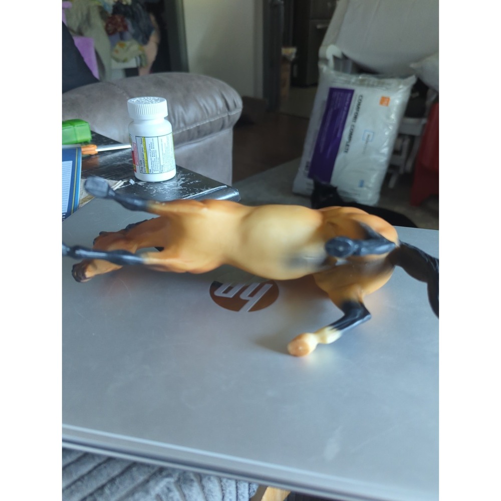Breyer Classic Scale Buckskin Cutting Horse - Picture 5 of 8